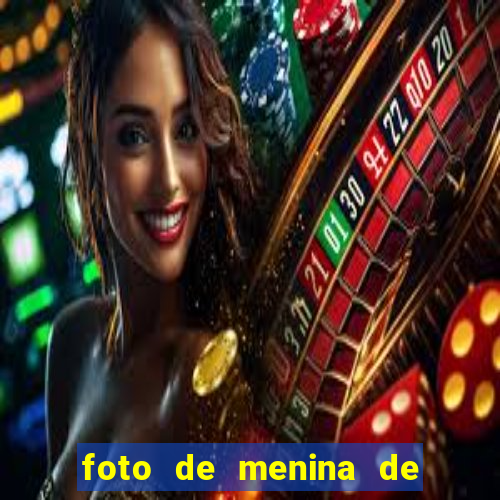 foto de menina de cabelo cacheado fake