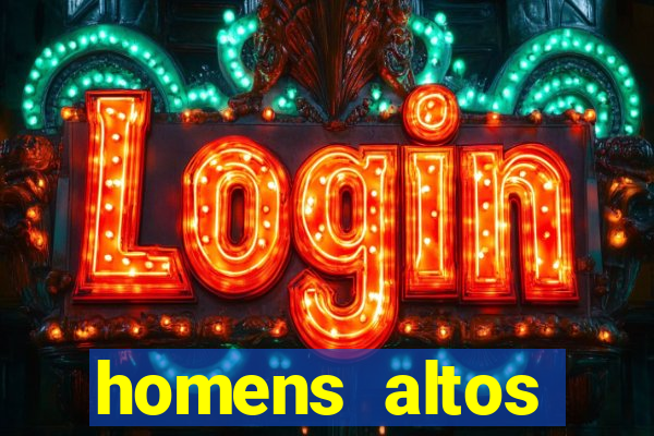 homens altos sarados pelados