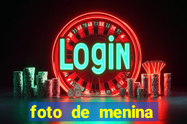 foto de menina bonita fake cabelo cacheado