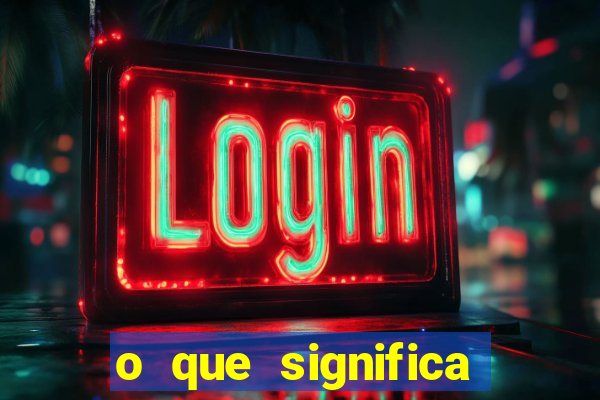 o que significa sonhar dobrando roupas