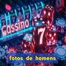 fotos de homens altos magros pelados