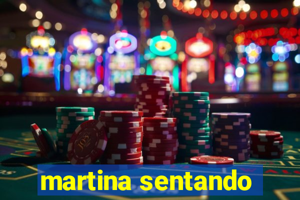 martina sentando