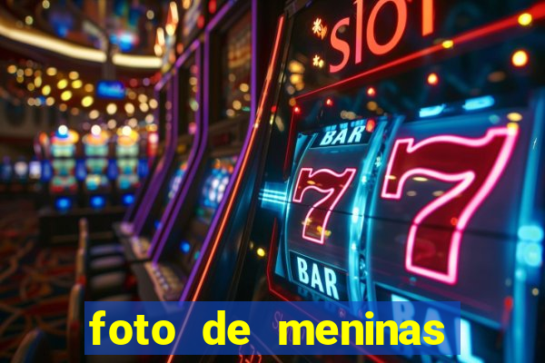 foto de meninas cacheadas fake