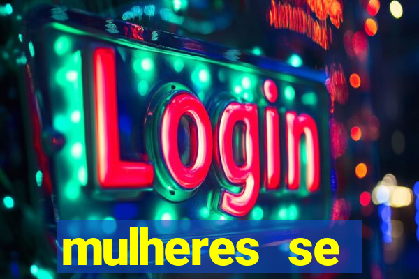 mulheres se exibindo ao vivo