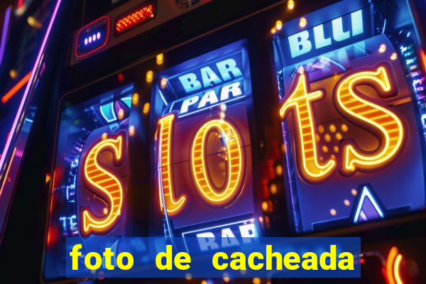 foto de cacheada no espelho